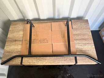 Kovová stropní hrazda – 110 × 42 cm – 300 Kč