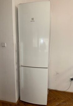 Lednice s mrazákem Electrolux