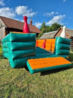 Skákací nafukovací hrad velký, vel. cca: 6m x 5m