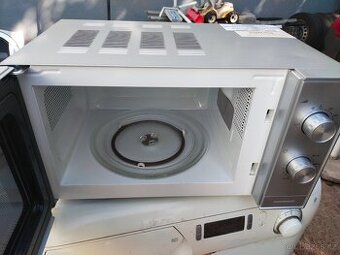 Hledám plně funkční mikrovlnnou troubu zn.BEKO--DOVEZU--