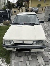 Renault 11