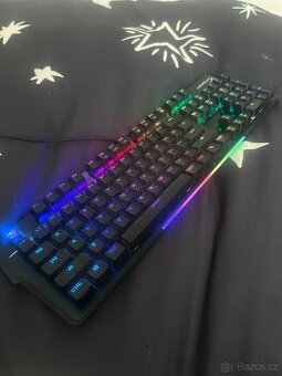 Prodávám mechanickou herní klávesnici HyperX Alloy MKW100