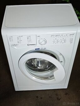 Pračka Indesit