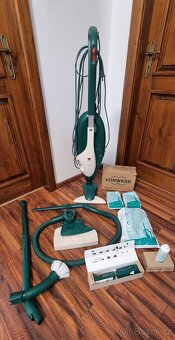 Vorwerk Kobold EB 351 + příslušenství k vysavači