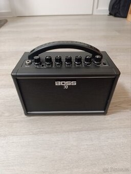 BOSS KATANA MINI + NAPÁJECÍ ADAPTÉR