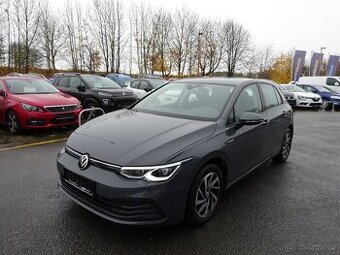 Volkswagen Golf VIII, 1,5 TSI, GARANCE KM