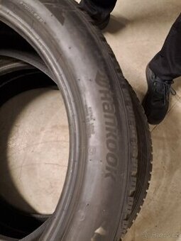2x zánovní pneumatika Hankook  W330A 275/45 R21 110