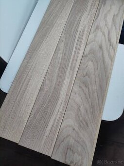 krásná dubová podlaha