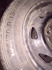 4 kola s letni pneu 155-70-R13, profil 90% na Ford K.