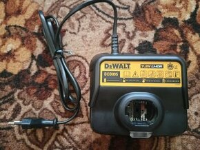 DeWALT nabíječka