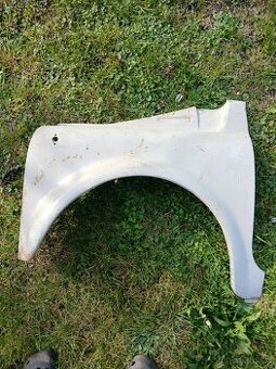 Nový levý přední blatník na Fiat 500 nuova