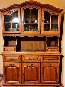 Prodám masivní rustikální příborník