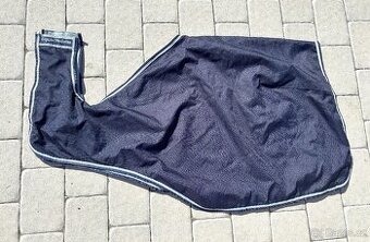 Bederní deka Equi-Theme, málo použitá, nepromokavá, vel. 140