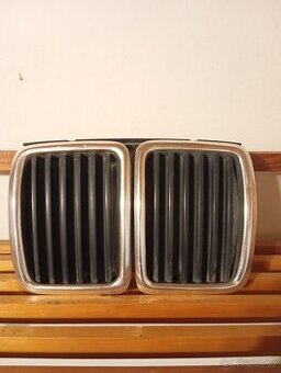 Přední maska BMW e30
