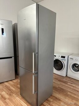 Lednice s mrazákem Siemens (299)