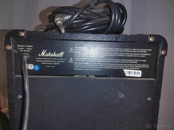 Prodám kytarové kombo Marshall s kabelem