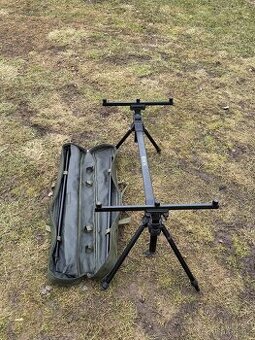 Rybářský stojan , spodový prut s navijákem