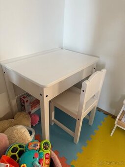 IKEA stoleček s židlí