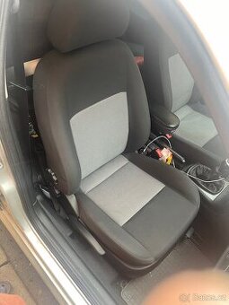 Přední sedačky Škoda Octavia