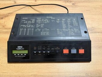 Yamaha QX5 MIDI Sequencer