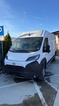 Toyota Proace Max ev electric