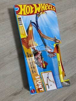 Dětské hračky Hot Wheels a hry pro dospělé