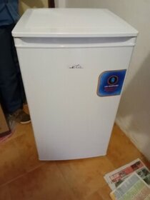 lednice ETA 81 litrů s mrazákem-zcela nová