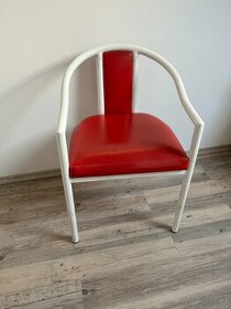 Červená židle art deco / Brusel / retro