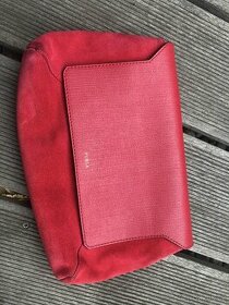 Červená kožená kabelka zn. Furla. 25x17 cm.