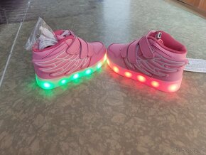 Dětské svítící boty