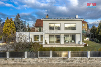Prodej rodinného domu 7+1, 198 m², Klobuky, ul. Učitelská