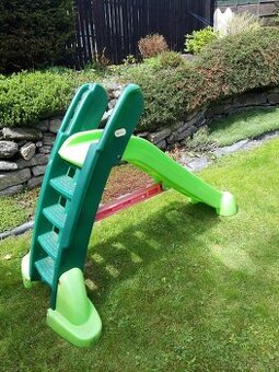 Dětská klouzačka little tikes rezervace
