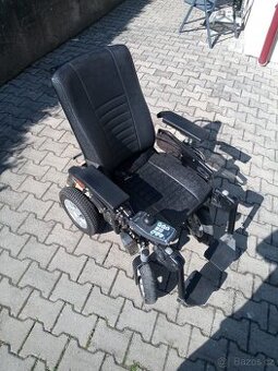 Invalidní vozík