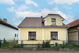Prodej rodinného domu, 130 m2, pozemek 700 m2, - Praha - Lip - 1