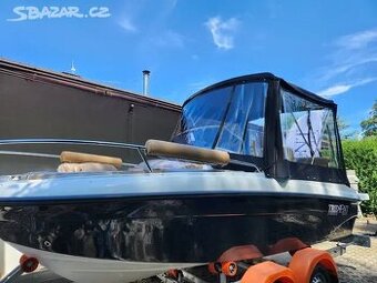 Trident 530 SUNDECK - skladem - SLEVA