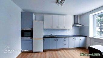 Nabízím k pronájmu byt 1+1, 33,3 m2 ve 2. patře cihlového do