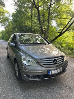 Mercedes B180