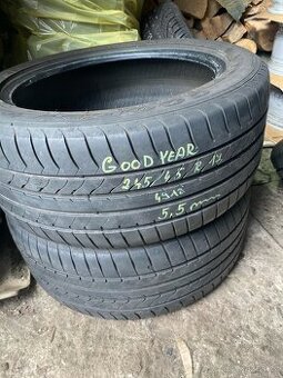 245/45R17