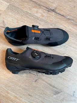 Tretry DMT KM30 Carbon - 1