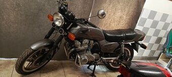 Honda CB 900f bol d or