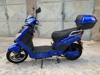 Elektrický skutr EFichtl elektrokolo dojezd 130km