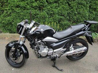 Suzuki GW 250 Inazuma