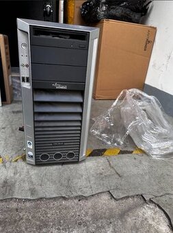 Fujitsu Siemens Celsius R650