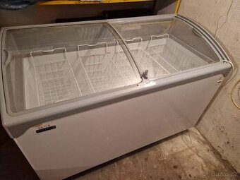 Zánovní mrazák do prodejny