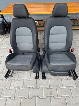 Škoda Superb 2,díly interiérů