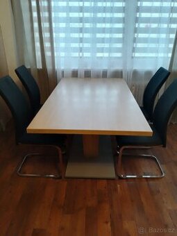 Jídelní stůl 160/90  4 židle