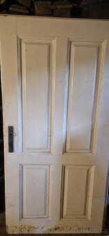 Dveře - masiv (na renovaci)