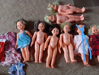 Panenky Hamiro se strojkem na desky