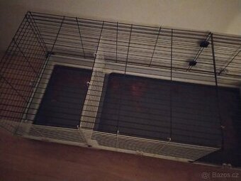 Velká klec pro králíka...