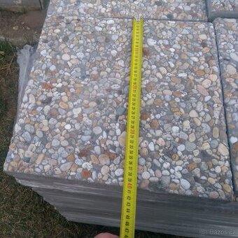 VYMÝVANÁ VENKOVNÍ DLAŽBA GABRIELA 40x40x40 (2-JAKOST))